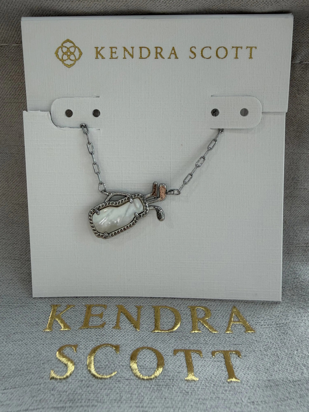 Kendra Scott necklace